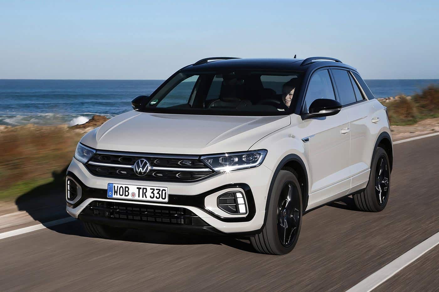 https://autogreeknews.gr/wp-content/uploads/2025/03/VW-T-Roc-kinisi.jpg