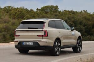 Volvo EX90 Performance (16)