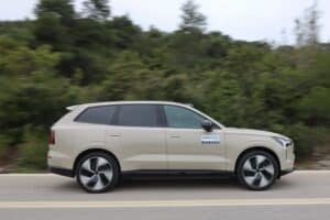 Volvo EX90 Performance (4)