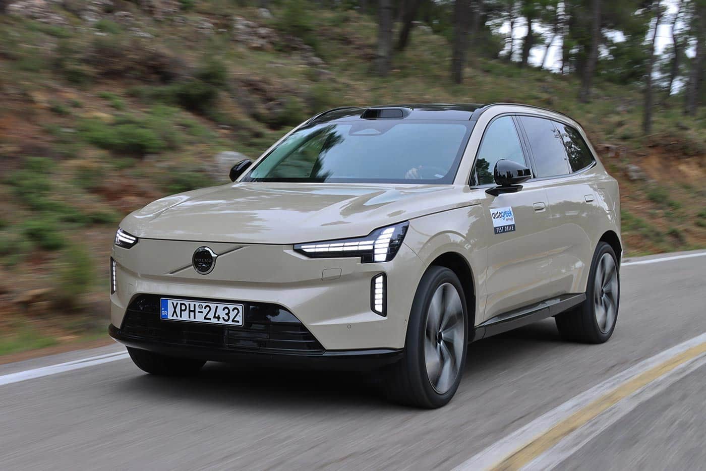 Δοκιμή Volvo EX90 Twin Motor Performance 517 PS