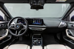 bmw-2-series-2025-(10)