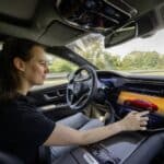 if-you-see-a-mercedes-benz-flashing-turquoise-ligh (7)