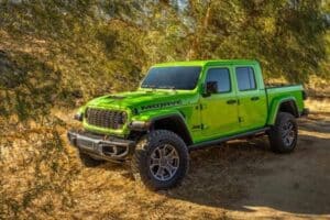 jeep-brings-the-mojito-green-in-the-gladiator-line (4)