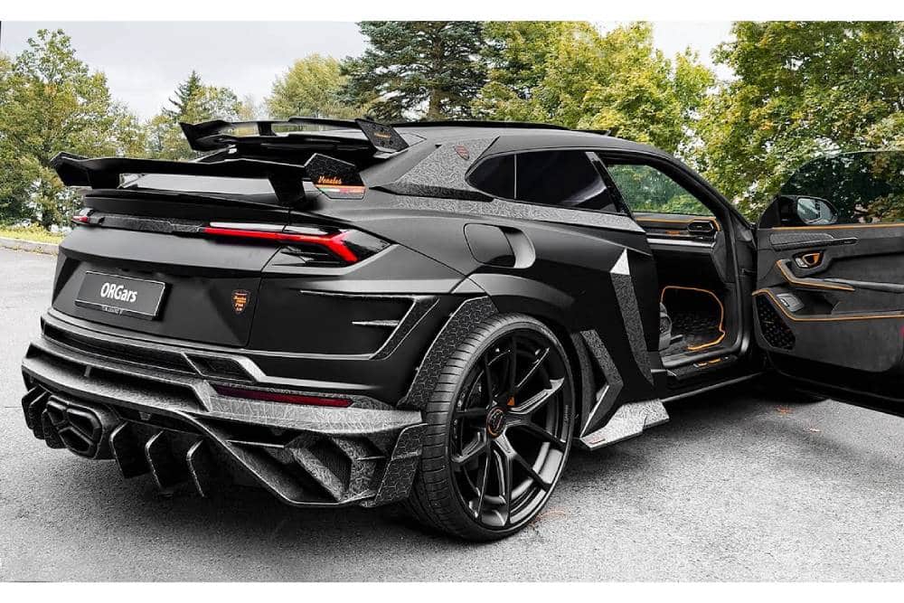 Lamborghini Urus Coupe τρομάζει κόσμο