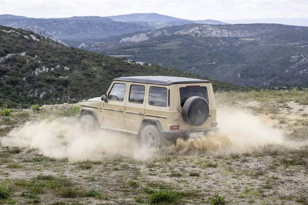 https://autogreeknews.gr/wp-content/uploads/2025/03/mercedes-g580-price-05.jpg