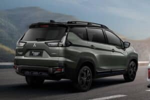 mitsubishi xpander cross play