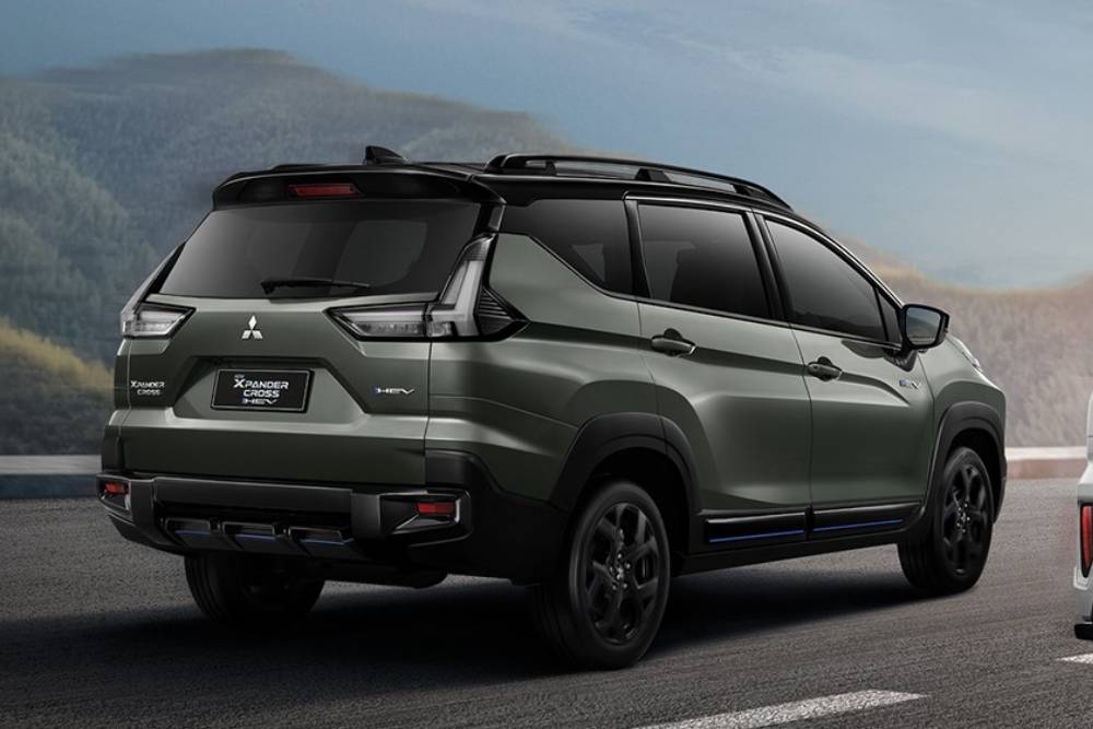 https://autogreeknews.gr/wp-content/uploads/2025/03/mitsubishi-xpander-cross-play.jpg