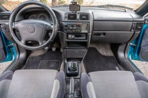 this-1992-opel-calibra-is-one-of-10-in-the-us-a-re (11)