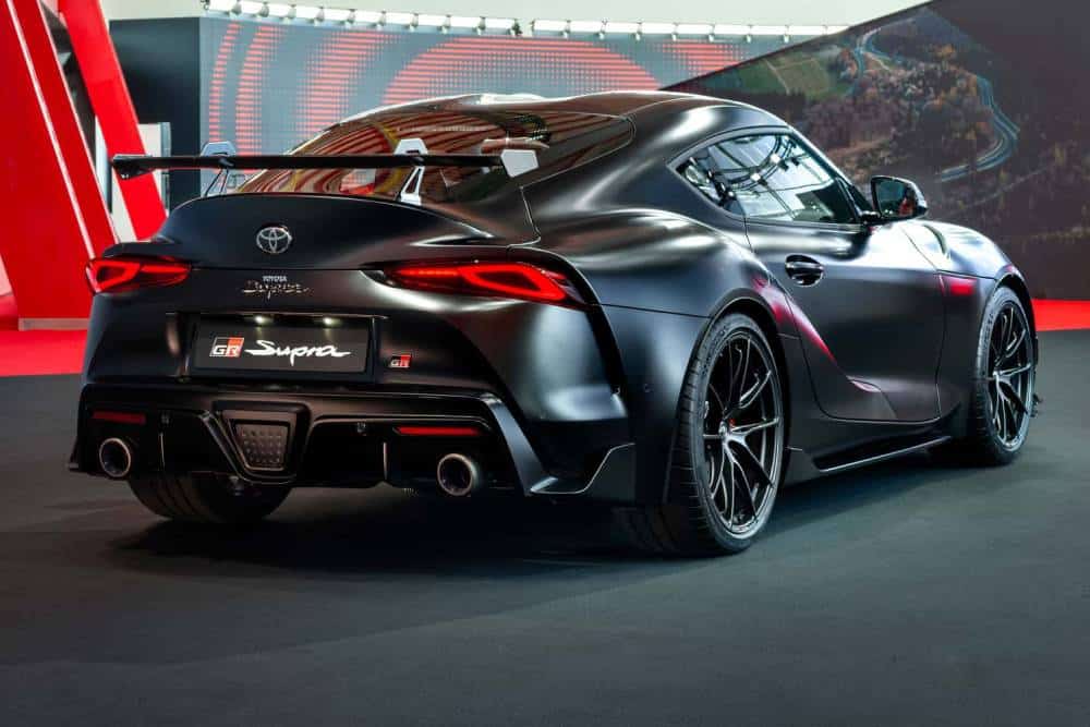 https://autogreeknews.gr/wp-content/uploads/2025/03/toyota-gr-supra-a90-final-edition-2.jpg
