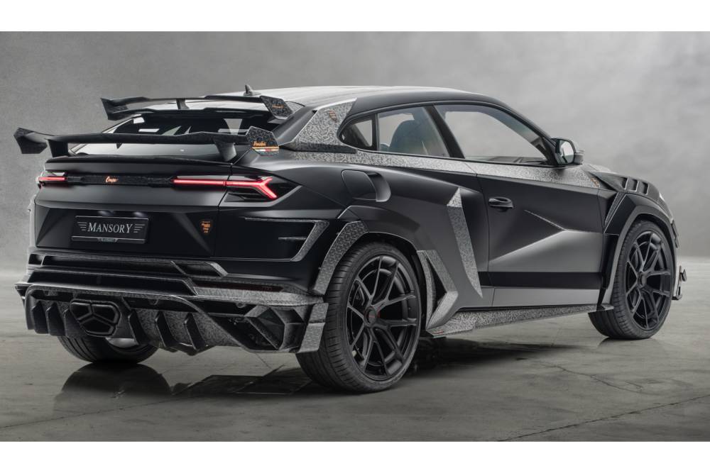 https://autogreeknews.gr/wp-content/uploads/2025/03/venatus_coupe_evo_c_black_rear.jpg