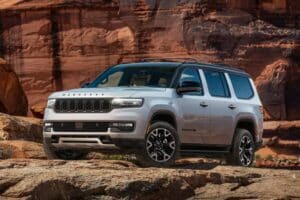 2025-Jeep-Wagoneer-Overland-415-1-2048×1384