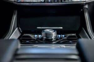 2025-Jeep-Wagoneer-Overland-415-6-2048×1366