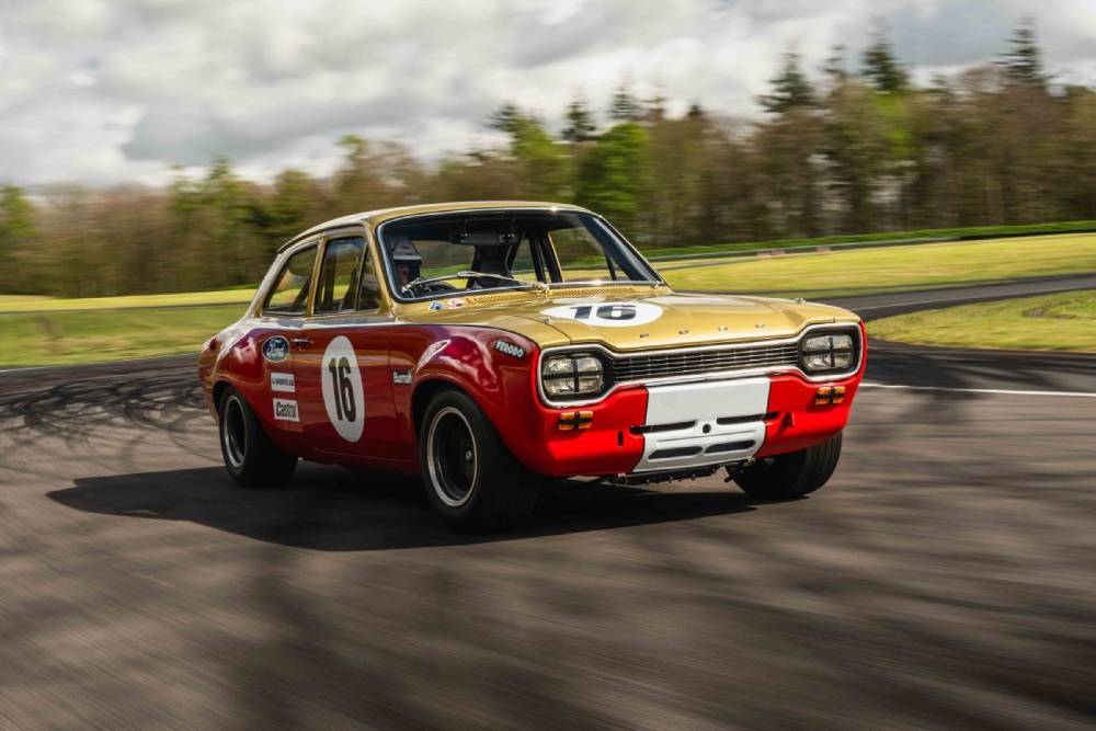 Νέο Ford Escort MK1 κάνει βουτιά στα 60’s (+video)