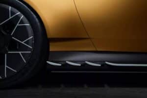 Aston-Martin-Valiant-9-1