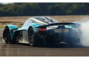 Aston-Martin-Valkyrie-Top-Gear-2048×1152