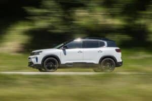 Citroen-C5-Aircross-kinisi