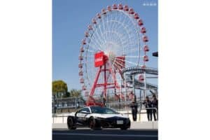 GpClowwboAAEhgQ_format=jpg&name=large