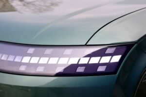 HyundaiIoniq92025-15