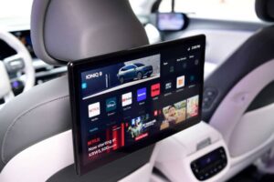 HyundaiIoniq92025-17