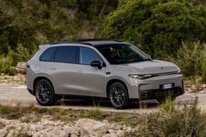 Leapmotor-C10-REEV-(4)