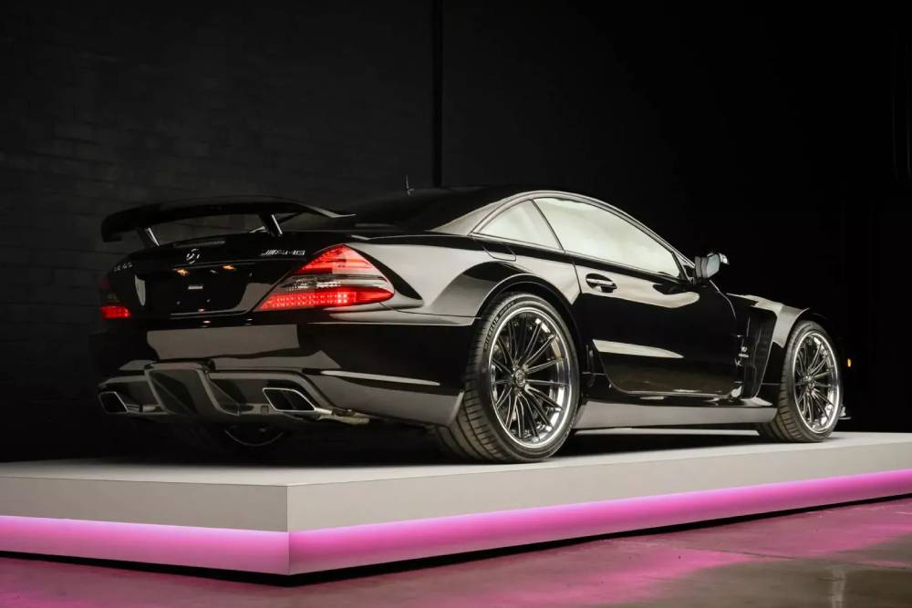 https://autogreeknews.gr/wp-content/uploads/2025/04/Mercedes-Benz-SL65-AMG-Black-Series-Auction-7.jpg