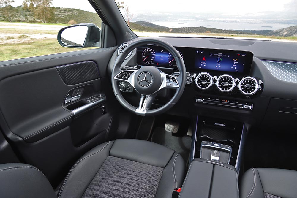 https://autogreeknews.gr/wp-content/uploads/2025/04/Mercedes-GLA-200-FL-15.jpg