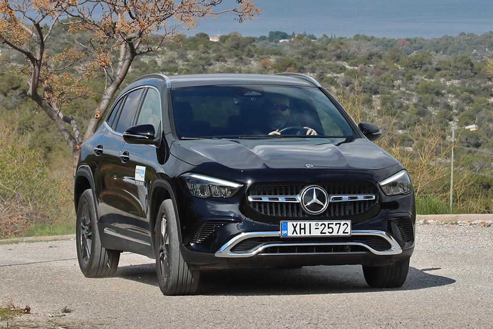 https://autogreeknews.gr/wp-content/uploads/2025/04/Mercedes-GLA-200-FL-29.jpg