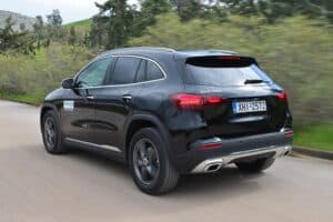Mercedes GLA 200 FL (3)
