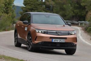 Opel Grandland 1.2 Hybrid 145 (11)