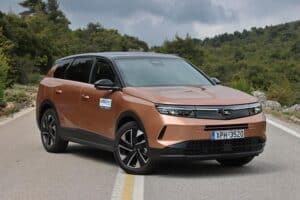 Opel Grandland 1.2 Hybrid 145 (14)