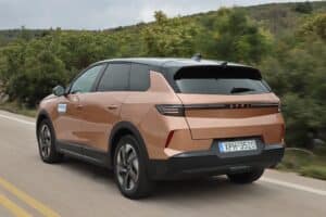 Opel Grandland 1.2 Hybrid 145 (34)