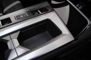 Opel-Sharks-in-the-New-Grandland-(4)