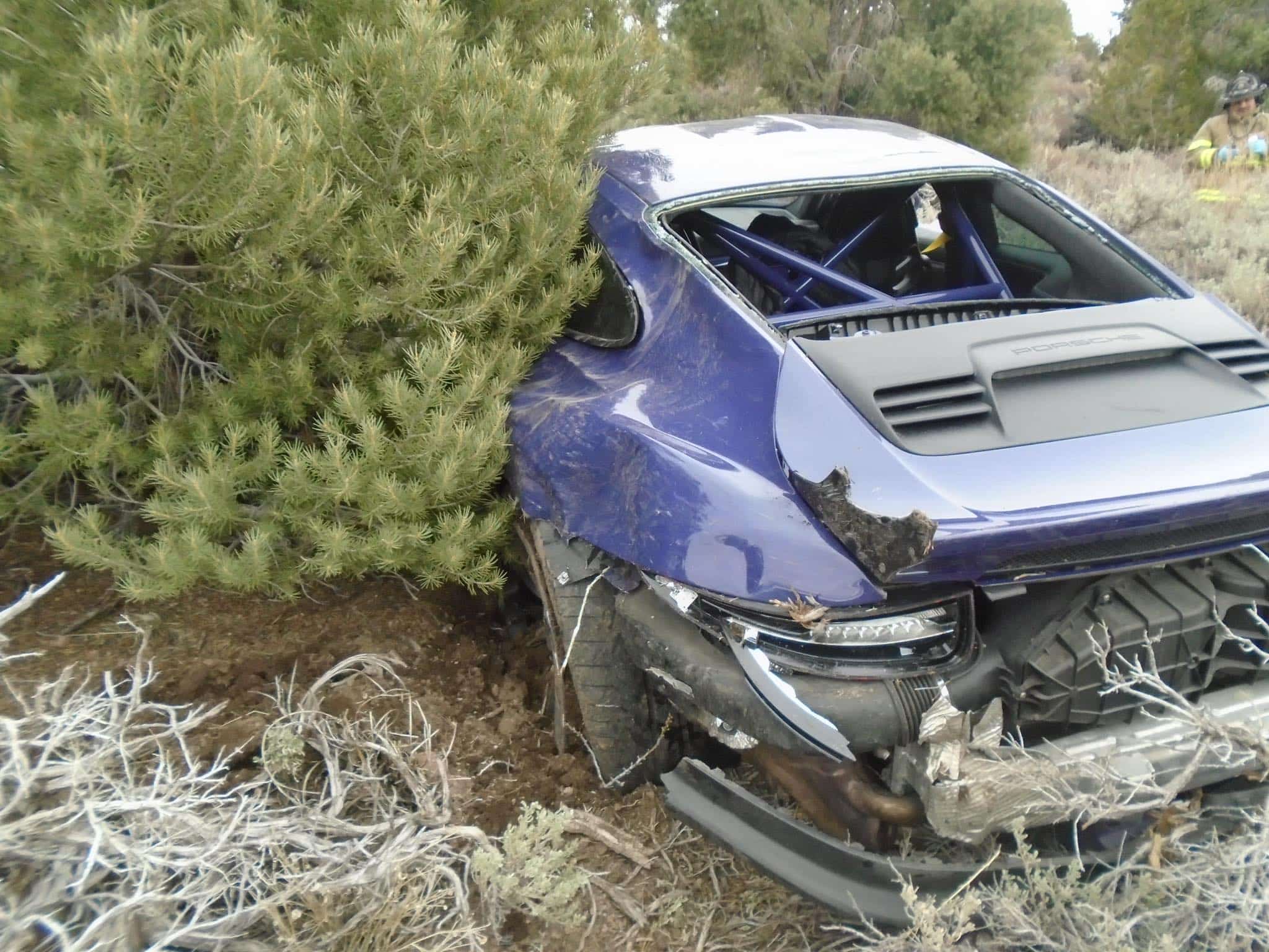 https://autogreeknews.gr/wp-content/uploads/2025/04/Porsche-911-GT3-RS-wrecked-1.jpg