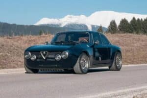 Totem-Automobili-GT-Super-Jarama-1-scaled