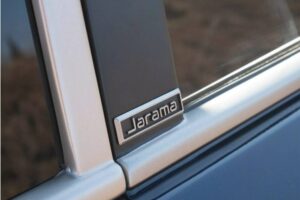 Totem-Automobili-GT-Super-Jarama-11-scaled