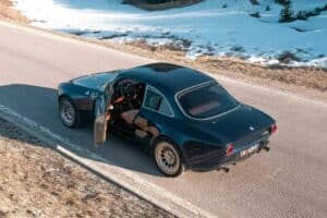 Totem-Automobili-GT-Super-Jarama-2-scaled (1)