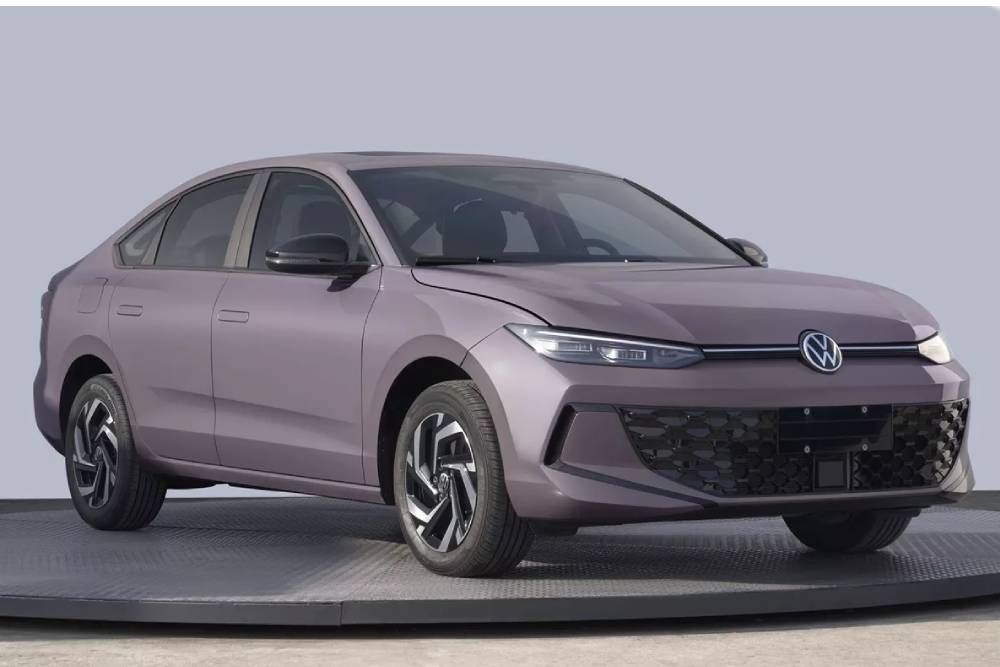 https://autogreeknews.gr/wp-content/uploads/2025/04/VW-Lavida-Pro-01.jpg