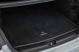 brabus-tuned-mercedes-amg-e53-trunk