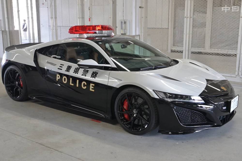 https://autogreeknews.gr/wp-content/uploads/2025/04/honda-nsx-police-car-05.jpg