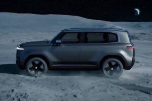 mg-cyber-x-breaks-cover-with-a-boxy-shape-and-pop- (4)