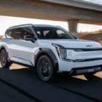 new-2026-kia-ev9-nightfall-edition-is-all-about-gl (1)