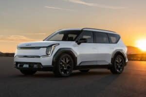 new-2026-kia-ev9-nightfall-edition-is-all-about-gl