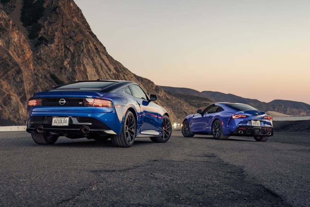 https://autogreeknews.gr/wp-content/uploads/2025/04/nissan-z-vs-toyota-supra-sales-08.jpg