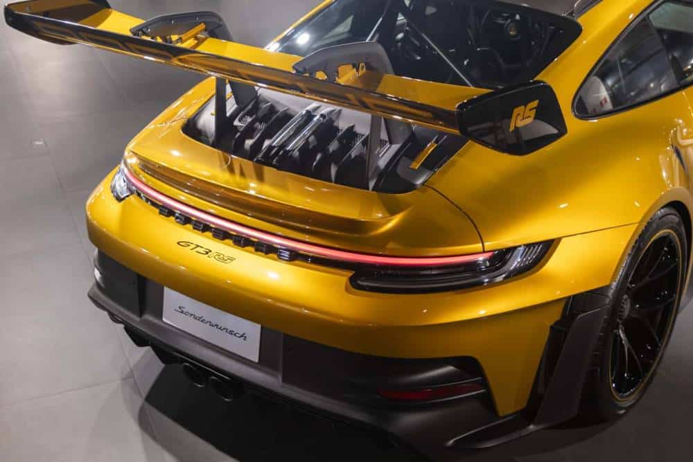 https://autogreeknews.gr/wp-content/uploads/2025/04/porsche-911-gt3-rs-sonderwunsch-3.jpg