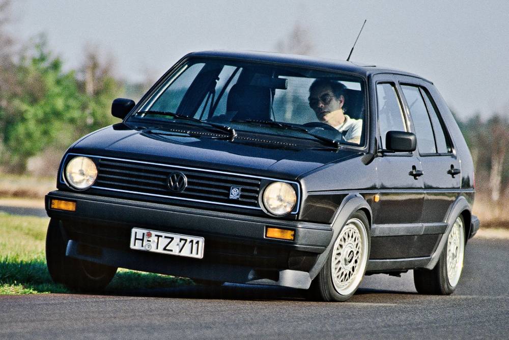 https://autogreeknews.gr/wp-content/uploads/2025/04/volkswagen_golf_g60_limited_1.jpg