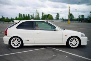 1997-Honda-Civic-Type-R-Auction-11-2048×1365