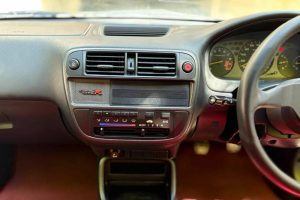 1997-Honda-Civic-Type-R-Auction-24-2048×1536