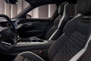 2025-audi-e-tron-gt-base-model (1)