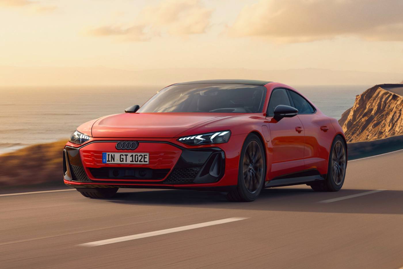 Νέο βασικό Audi e-tron GT quattro με έως 585 ίππους