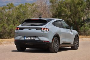 Ford Mustang Mach-E X (12)